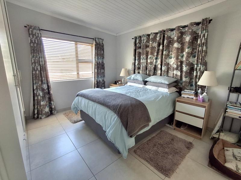 3 Bedroom Property for Sale in Britannia Bay Western Cape